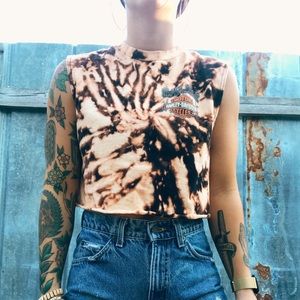 Harley Davidson shirt.